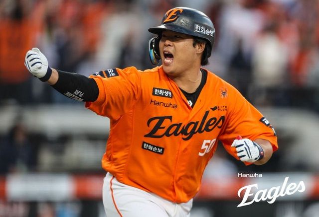 한화 강백호가 28일 대전한화생명볼파크서 열린 ‘2026 신한 SOL 뱅크 KBO리그’ 키움전 11회말 2사 2루 찬스서 1타점 적시 끝내기 중전안타를 날린 뒤 포효하고 있다. 강백호는 29일 키움전서도 5타수 2안타(1홈런) 5타점 1득점을 기록하며 맹타를 휘둘렀다. 사진제공｜한화 이글스