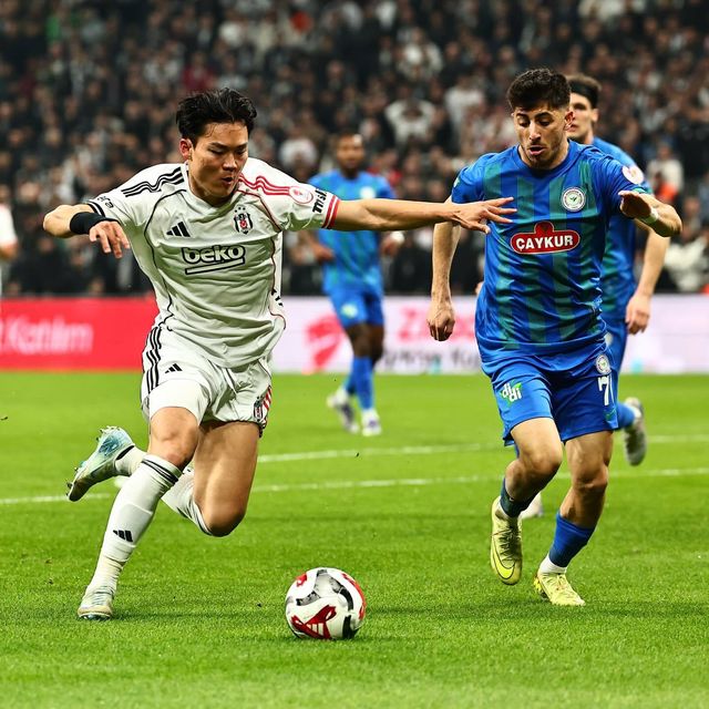 베식타스 오현규(왼쪽)가 5일(한국시간) 튀프라쉬 스타디움서 열린 리제스포르와 튀르키예 쿠파스 조별리그 C조 2차전 홈경기 도중 드리블하고 있다. 사진출처｜베식타스 인스타그램