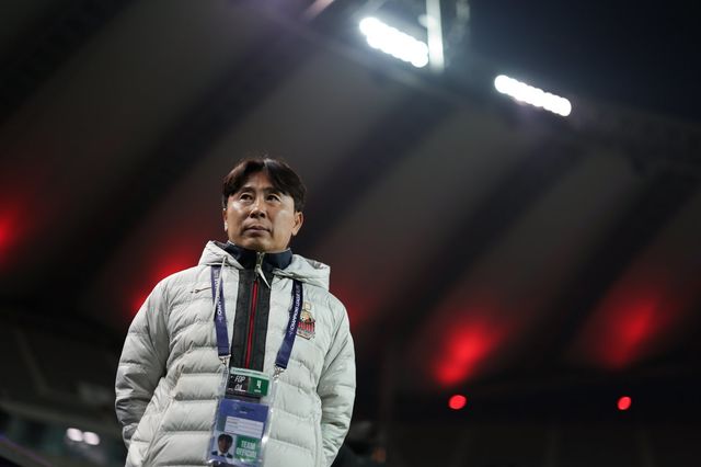 김기동 서울 감독이 4일 서울월드컵경기장서 열린 비셀 고베와 ACLE 16강 1차전 홈경기를 앞두고 긴장된 표정을 짓고 있다. 사진제공｜한국프로축구연맹