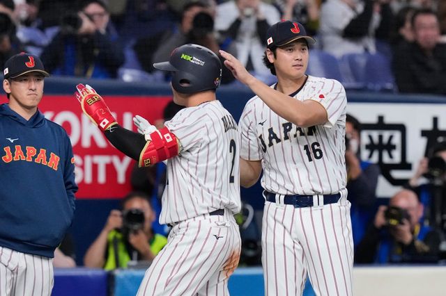 오타니 쇼헤이(오른쪽)를 앞세운 일본은 제6회 WBC의 강력한 우승후보로 꼽힌다. 오사카ㅣAP뉴시스