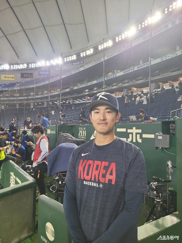 WBC 야구 대표팀 고영표가 5일 일본 도쿄돔서 훈련을 마친 뒤 취재진과 인터뷰를 진행했다. 고영표는 “매번 국제대회를 하면서 아쉬움이 남았다. 마운드에서 생각이 많았던 것 같다. 이번엔 그냥 ‘본능’에 맡기고 마운드에서 공을 던져보려 한다”며 남다른 각오를 전했다. 도쿄｜장은상 기자 award@donga.com