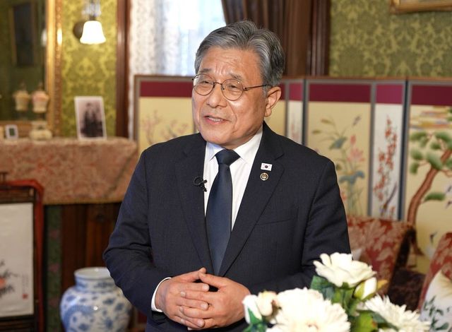 [서울=뉴시스] 허민 국가유산청장이 8일(현지 시간) 미국 워싱턴 주미대한제국공사관에서 열린 책판 기증식에 참석해 인사말을 하고 있다. (사진=국가유산청 제공) 2026.02.09. photo@newsis.com *재판매 및 DB 금지