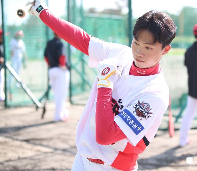 KIA 박재현은 데뷔 첫해 타격 부진을 털어내며 외야 주전 경쟁에 뛰어들려고 한다. 사진제공｜KIA 타이거즈