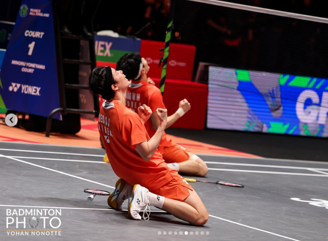 서승재(앞)-김원호가 9일(한국시간) 영국 버밍엄의 유틸리타 아레나서 벌어진 2026전영오픈 남자복식 결승서 애런 치아-소우이익을 2-1로 꺾고 대회 2연패를 확정한 뒤 포효하고 있다. 사진제공│대한배드민턴협회