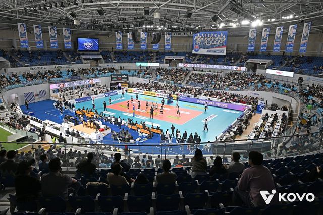 도로공사와 GS칼텍스가 1일 김천체육관서 도로공사와 챔프전 1차전 경기를 치르고 있다. 사진제공│KOVO