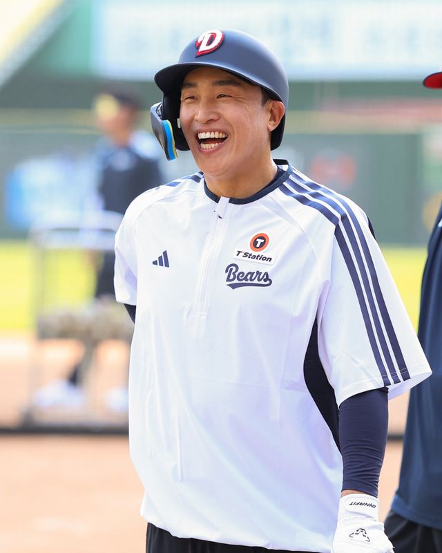 두산 손아섭은 14일 인천 SSG전에 앞서 타격 훈련을 하고 있다. 사진제공｜두산 베어스