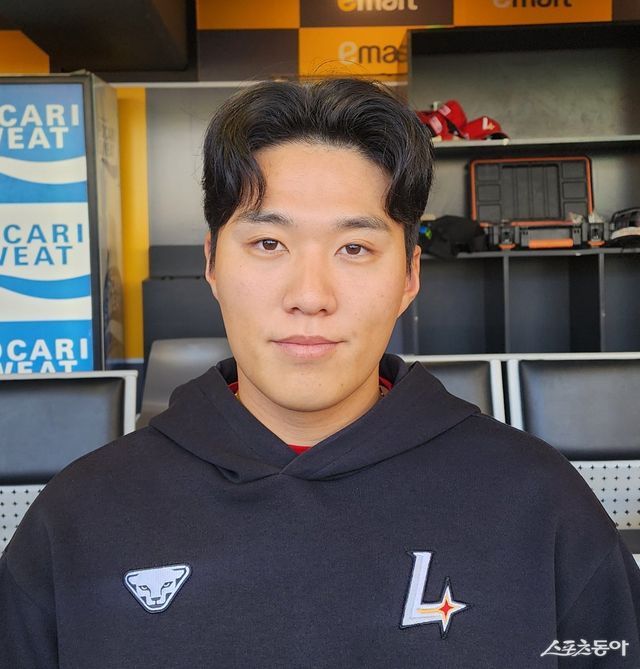 SSG 최민준이 16일 인천 두산과 홈경기에 앞서 최근 호투 비결을 밝히고 있다. 인천=박정현 기자