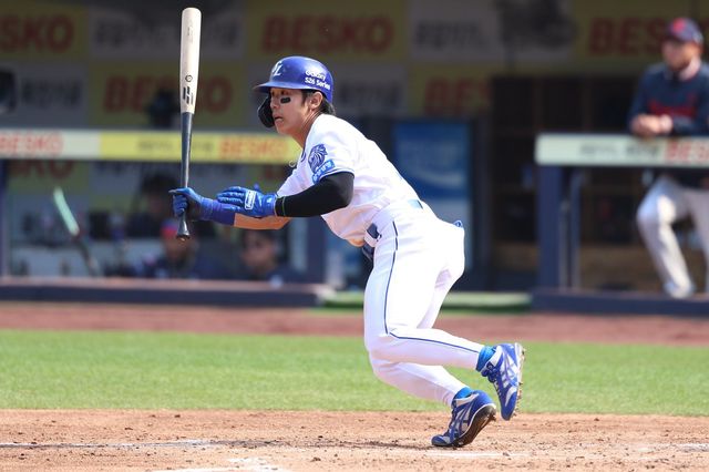 삼성 김성윤은 지난 시즌을 기점으로 타격에 눈을 떴다는 평가를 받는다. 올 시즌 첫 4경기서도 타율 0.471의 맹타를 휘둘렀다. 사진제공ㅣ삼성 라이온즈