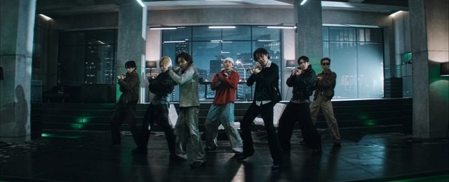 2일 공개한 ‘2.0’ 뮤직비디오에는 방탄소년단 특유의 ‘칼 군무’도 한껏 날을 세워 실려 있었다. 사진제공|빅히트뮤직