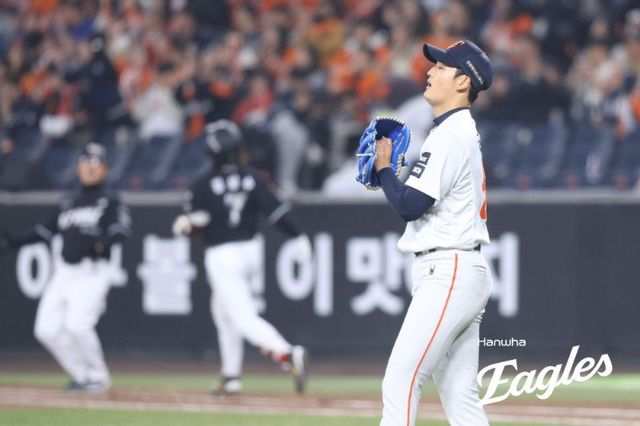 한화 강건우가 2일 대전한화생명볼파크서 열린 KT전서 아쉬워하고 있다. 사진제공｜한화 이글스