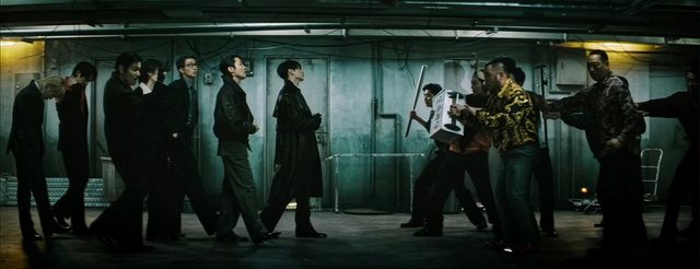 방탄소년단이 컴백 앨범 ‘아리랑’의 2번째 뮤직비디오 ‘2.0’을 2일 전격 공개했다. 박찬욱 감독의 ‘올드보이’를 오마주한 뮤직비디오는 공개 반나절 만에 유튜브 기준 1000만 회를 넘어서는 등 폭발적 호응을 얻고 있다. 사진제공 | 빅히트뮤직