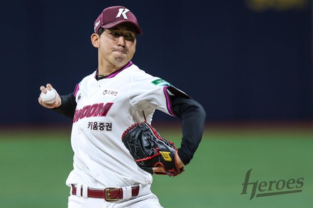 키움 가나쿠보 유토가 21일 고척 NC전서 구원등판해 힘차게 투구하고 있다. 사진제공｜키움 히어로즈