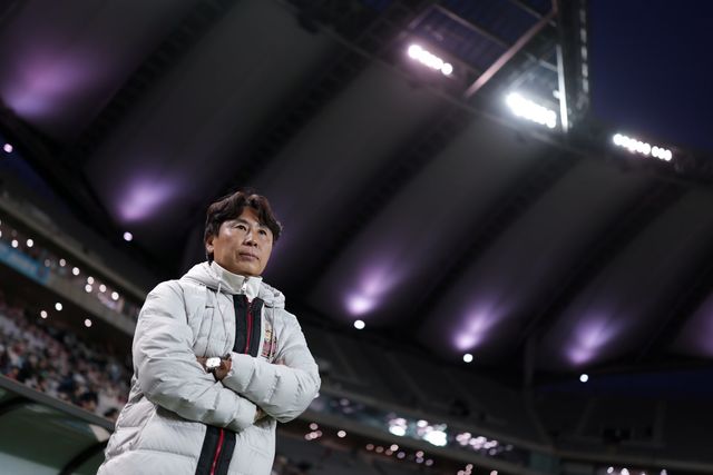 김기동 서울 감독이 21일 부천과 K리그1 홈경기에서 그라운드를 응시하고 있다. 사진제공｜한국프로축구연맹