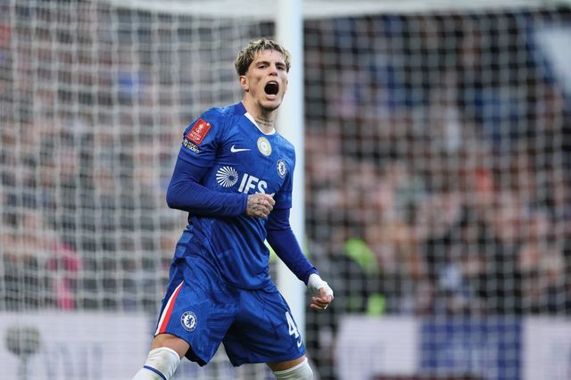 맨유 레전드 버트가 한때 자신이 가르쳤던 제자 가르나초(사진)의 강인한 정신력을 칭찬하면서도 행실은 수치스럽다고 평가했다. AP뉴시스