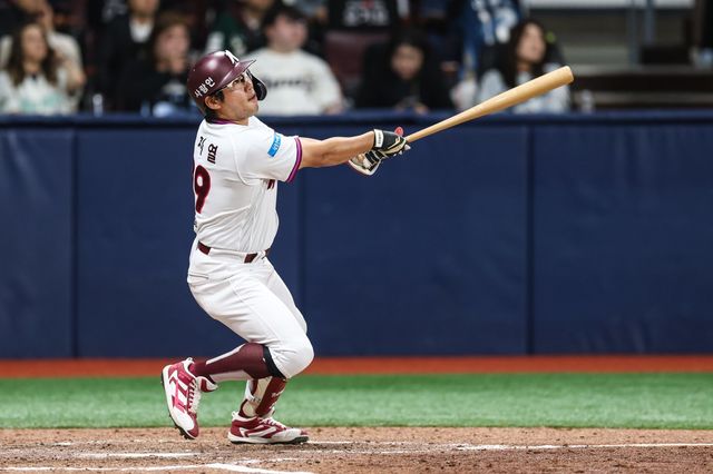 키움 임지열이 21일 고척 NC전서 7회말 결승 1타점 2루타를 때려내고 있다.&nbsp;사진제공｜키움 히어로즈