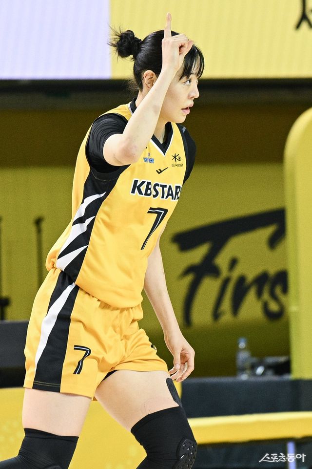 KB스타즈 박지수가 발목 부상으로 챔피언 결정 1차전서 결장한다. 사진제공｜WKBL