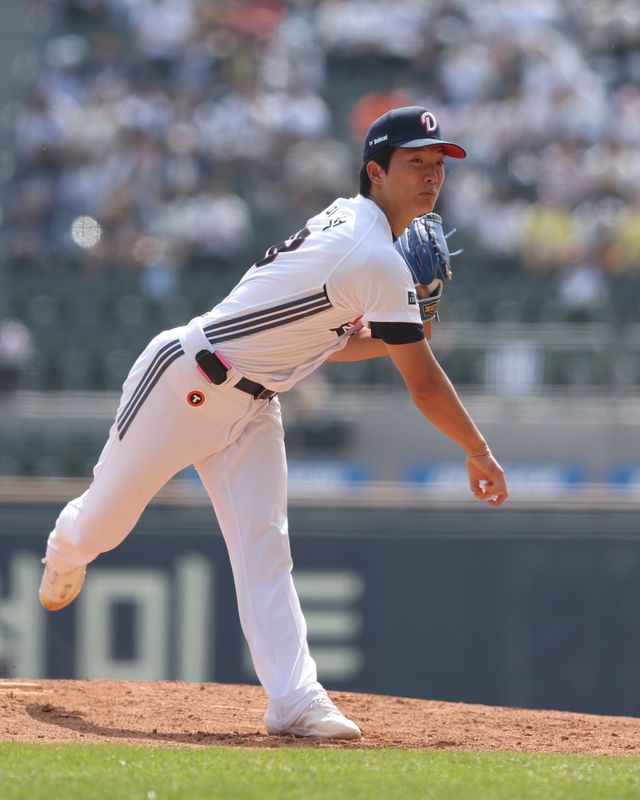두산 선발진에 희망의 바람이 불고 있다. 2년차 최민석(사진)의 꾸준함과 웨스 벤자민의 첫 등판 호투로 기대가 더욱 커졌다. 사진제공ㅣ두산 베어스