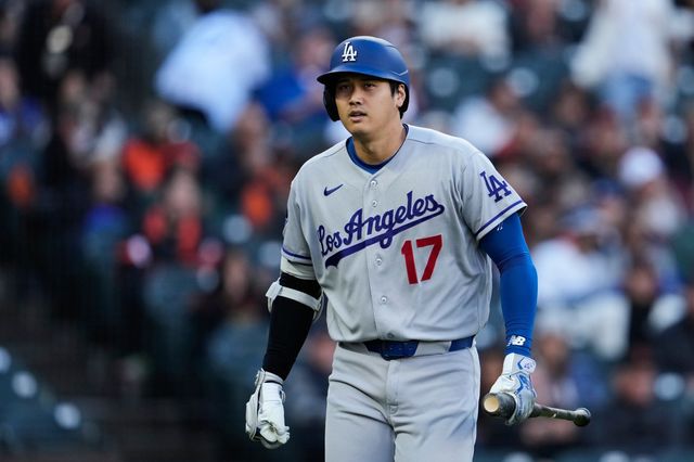 다저스 오타니 쇼헤이가 22일(한국시간) 오라클파크서 열린 샌프란시스코전에서 덕아웃을 향하고 있다. 샌프란시스코｜AP뉴시스