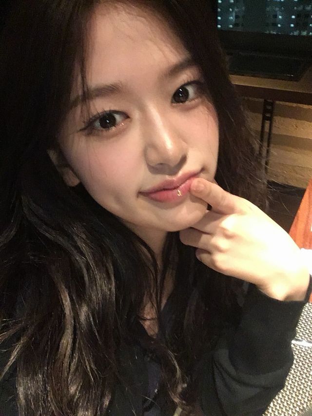 사진=안유진 인스타그램