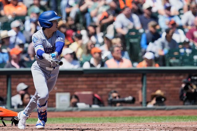 다저스 김혜성이 24일(한국시간) 샌프란시스코전서 4회초 1타점 좌전 적시타를 치고 있다. 샌프란시스코｜AP뉴시스