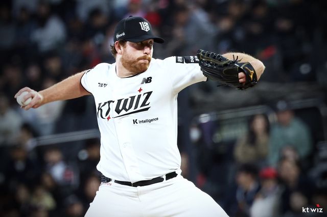 다저스의 WS 우승 기운을 안고 온 KT 맷 사우어는 한국에서도 좋은 흐름을 이어가려고 한다. 사진제공｜KT 위즈