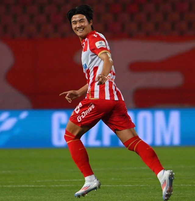 즈베즈다 설영우가 27일(한국시간) 파르티잔과 홈경기서 팀의 세 번째 골을 터트렸다. 3-0 승리를 거둔 즈베즈다는 남은 4경기 결과와 상관 없이 리그 우승을 확정했다. 사진출처｜츠르베나 즈베즈다 페이스북