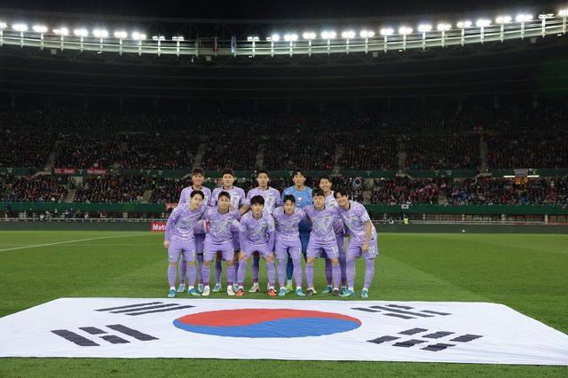 KFA는 2026북중미월드컵에서 선수 개인당 4명씩 가족을 초청하기로 했다. 항공편과 숙박 등을 전부 제공한다. 사진제공｜대한축구협회