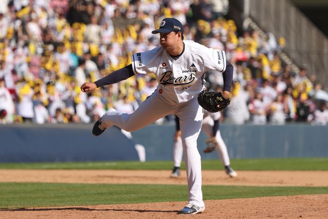 두산 이영하(사진)가 임시로 팀의 마무리투수를 맡는다. 사진제공｜두산 베어스