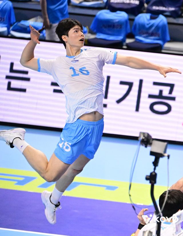 대한항공 정한용은 시즌 만큼 바쁜 비시즌을 보내고 있다. 다음달 결혼식 이후 대표팀 소집 일정도 앞두고 있다. 사진제공｜KOVO