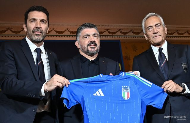 브리엘레 그라비나 전 이탈리아축구협회(FIGC) 회장-젠나로 가투소 이탈리아 축구 대표팀 감독-잔루이지 부폰 전 이탈리아 축구 대표팀 단장. 사진=게티이미지코리아
