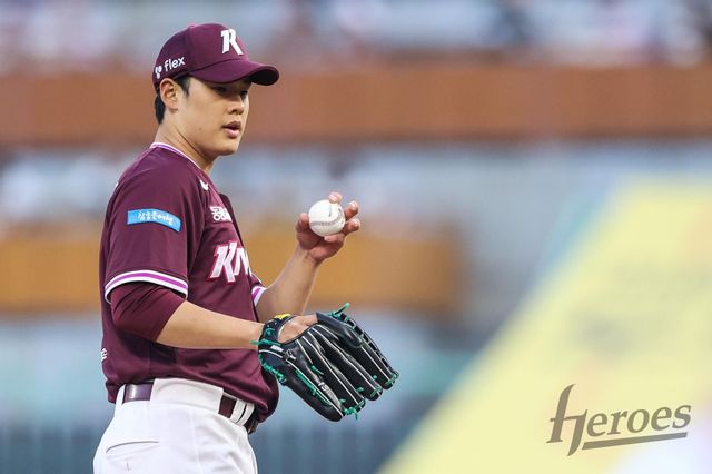 키움 정현우는 5일 고척 LG전을 앞두고 왼쪽 팔꿈치에 불편함을 호소하며 1군 엔트리서 제외됐다. 사진제공｜키움 히어로즈