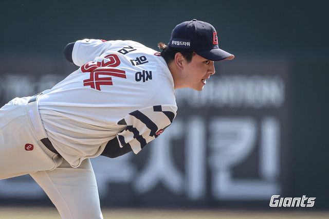 롯데 마무리 김원중이 제자리로 돌아가기 위해선 구속 회복이 중요하다. 사진제공｜롯데 자이언츠