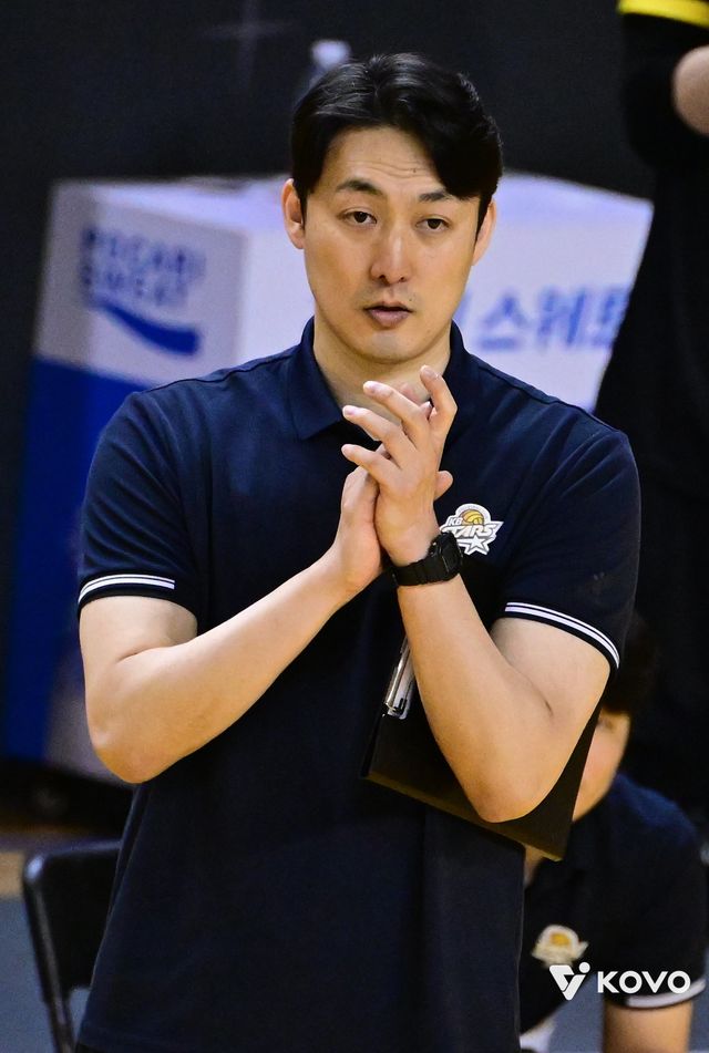 KB손해보험은 다음 시즌을 앞두고 하현용 감독대행을 대신할 새 사령탑 선임 작업을 진행 중이다. 사진제공｜KOVO