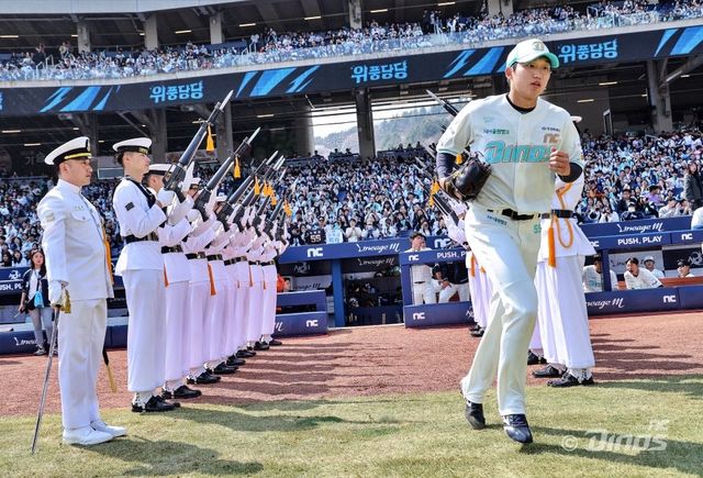 NC 구창모(가운데)는 올 시즌 KBO리그를 대표하는 좌완투수들의 계보를 이어가려고 한다. 사진제공｜NC 다이노스