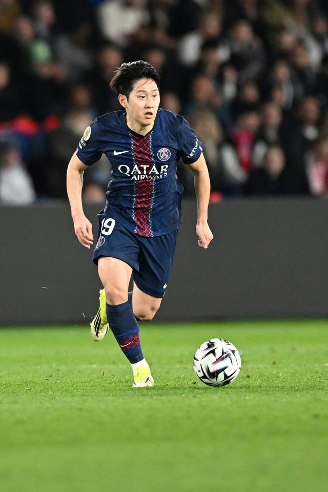 PSG 이강인이 9일(한국시간) 리버풀과 UCL 8강 1차전 홈경기서 존재감을 드러낸다면 여름이적시장서 자신의 가치를 높일 수 있다. 파리｜AP뉴시스