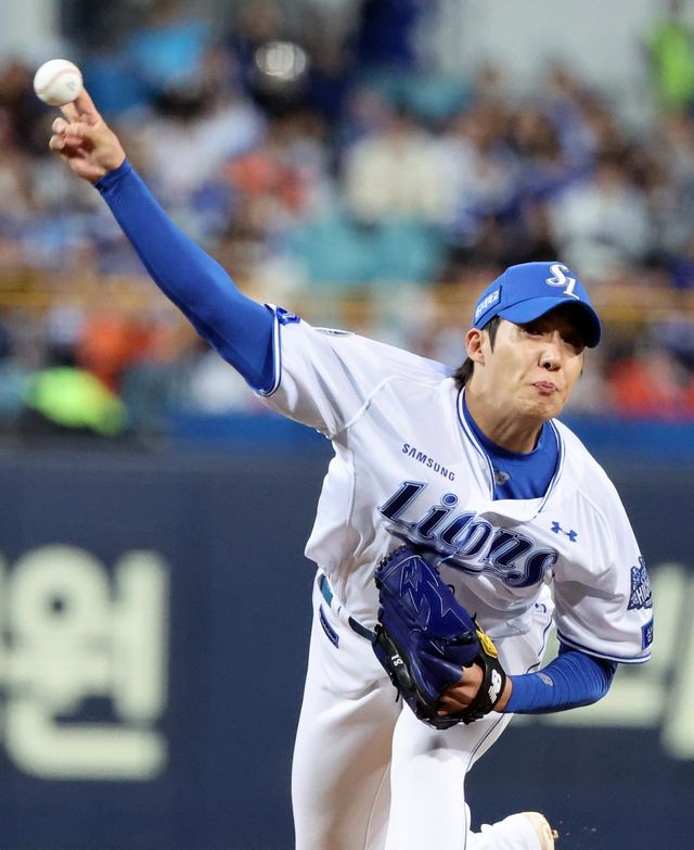 오른쪽 팔꿈치 부상서 회복한 삼성 원태인은 12일 NC와 홈경기서 부상 복귀전을 치를 전망이다. 뉴시스