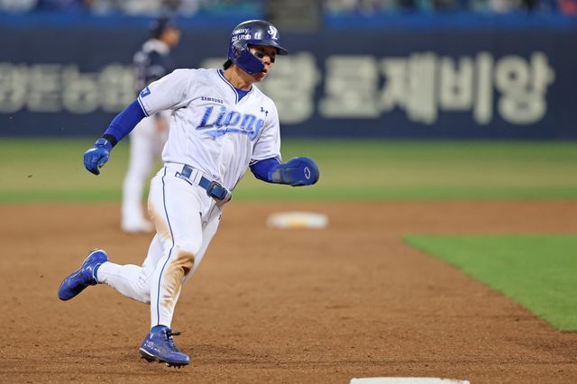 삼성 김성윤은 4일 KT와 원정경기서 왼쪽 옆구리를 다쳤다. 사진제공｜삼성 라이온즈