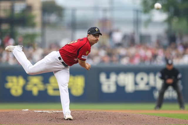 KIA 황동하는 욕심을 반등의 원동력으로 활용하며 위력적인 투구를 이어가고 있다. 사진제공｜KIA 타이거즈
