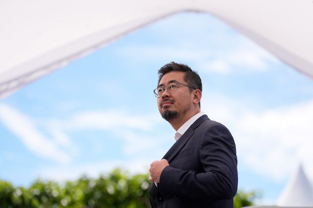 Director Na Hong-jin poses for photographers at the photo call for the film ‘Hope’ during the 79th international film festival, Cannes, southern France, Monday, May 18, 2026. (AP Photo/John Locher)