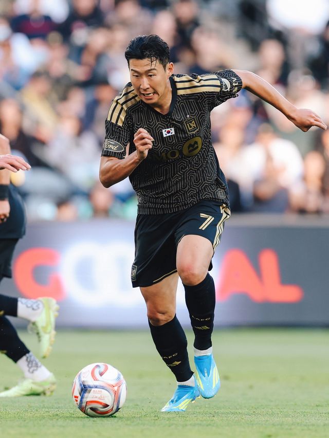 LAFC 손흥민이 25일(한국시간) 시애틀과 MLS 홈경기에서 드리블 돌파를 하고 있다. 사진출처｜LAFC 페이스북