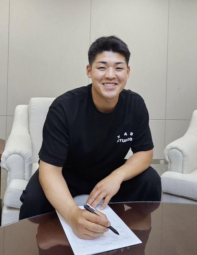 KIA는 28일 고척 키움전에 앞서 아시아쿼터 대체 선수로 일본의 우투수 시라카와 케이쇼를 영입했다. 사진제공｜KIA 타이거즈