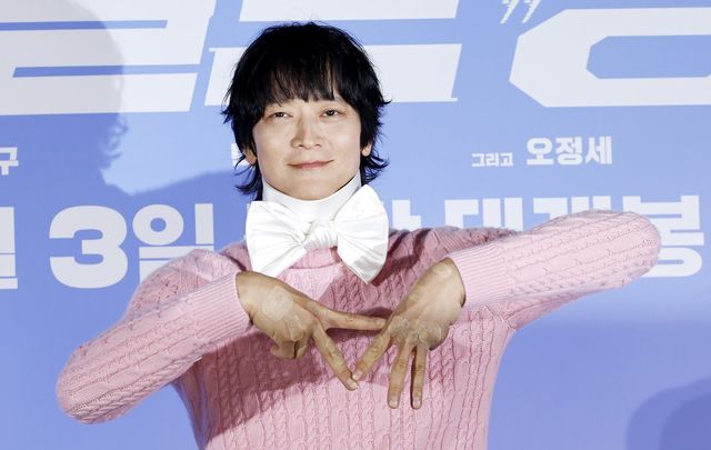 [서울=뉴시스] 김혜진 기자 = 배우 강동원이 7일 오전 서울 광진구 롯데시네마 건대입구에서 열린 영화 ‘와일드 씽’ 제작보고회에서 포즈를 취하고 있다. 2026.05.07. jini@newsis.com