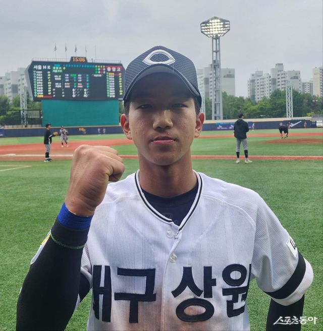 대구상원고 엄유상이 7일 목동구장서 열린 제80회 황금사자기 전국고교야구대회 겸 주말리그 왕중왕전 안상공고와 2회전 맞대결을 마친 뒤 인터뷰하고 있다. 목동｜박정현 기자
