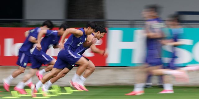 축구국가대표팀 선수들이 9일(한국시간) 멕시코 할리스코주 사포판에 위치한 치바스 바예 베르데에서 훈련을 하고 있다. 사포판｜뉴시스