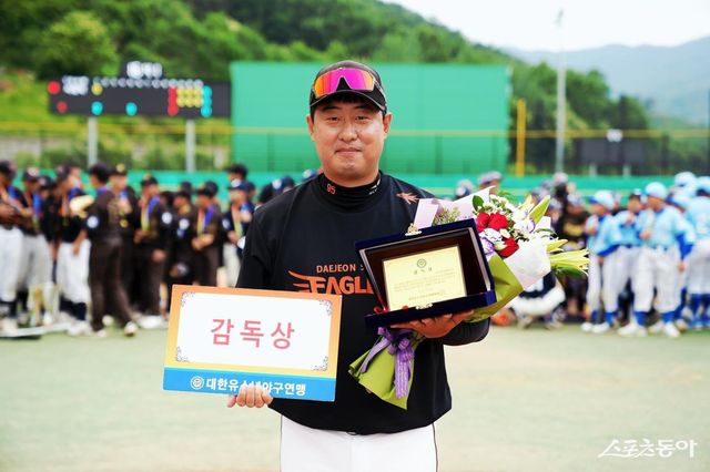 대전서구유소년야구단을 제6회 순창고추장배 전국유소년야구대회 유소년리그(U-13) 청룡 우승으로 이끈 박상규 감독. 사진제공｜대한유소년야구연맹