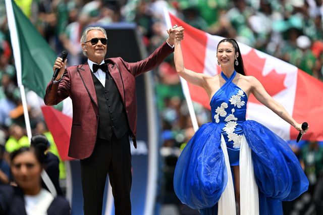 (260612) -- MEXICO CITY, June 12, 2026 (Xinhua) -- Singers Andrea Bocelli (L) and Ejae perform before the group A match between Mexico and South Africa at the 2026 FIFA World Cup at Mexico City Stadium in Mexico City, Mexico, June 11, 2026. (Xinhua/Wu Wei)