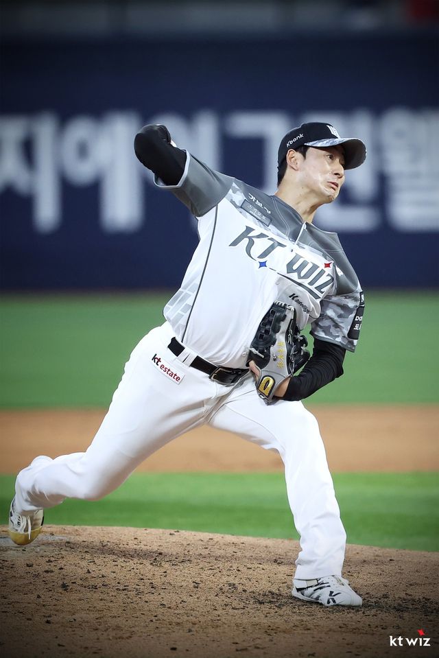 KT 스기모토 코우키는 위력적인 구위와 다양한 구종을 갖추고 있지만, 이를 충분히 활용하지 못하며 부진한 투구를 하고 있다. 사진제공｜KT 위즈
