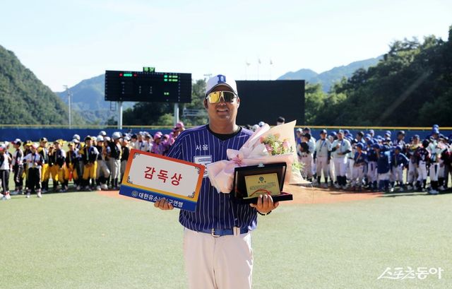 동작구유소년야구단을 제2회 횡성한우리배 전국유소년야구대회 유소년(U-13) 청룡 우승으로 이끈 신희광 감독. 사진제공｜대한유소년야구연맹