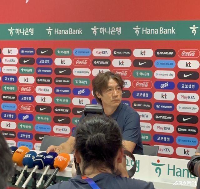 홍명보 감독이 29일(한국시간) 멕시코 할리스코주 사포판의 치바스 베르데 바예에서 열린 기자회견서 대표팀 감독직 사퇴를 공식 발표했다. 사포판｜백현기 기자 hkbaek@donga.com