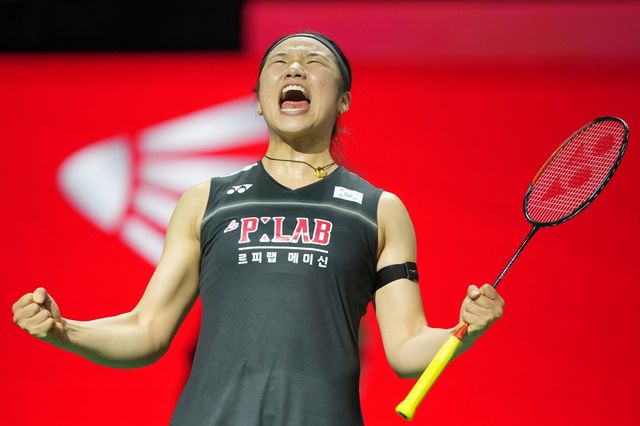 안세영은 14일 일본 도쿄체육관서 열린 일본오픈 여자단식 32강서 아케치 히나를 2-0으로 꺾고 대회 2연패와 시즌 6승을 향한 첫 걸음을 힘차게 내디뎠다. AP뉴시스